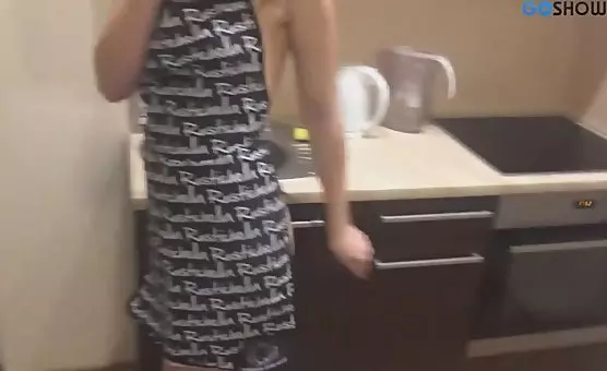 Sexy Housewife Masturbating in High Heels Kitchen