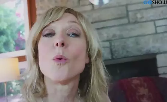 Dirty Milfs, Threesomes Nylons